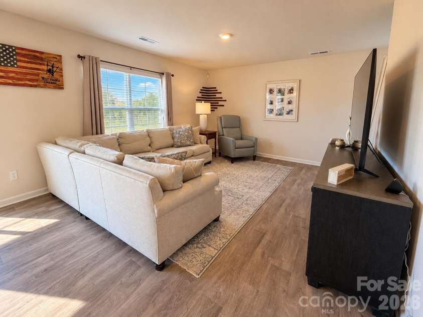 722 Hickory Point Drive, Lexington, NC 27292.  MLS# CAR4432065, YatesRealty ID 56017. 