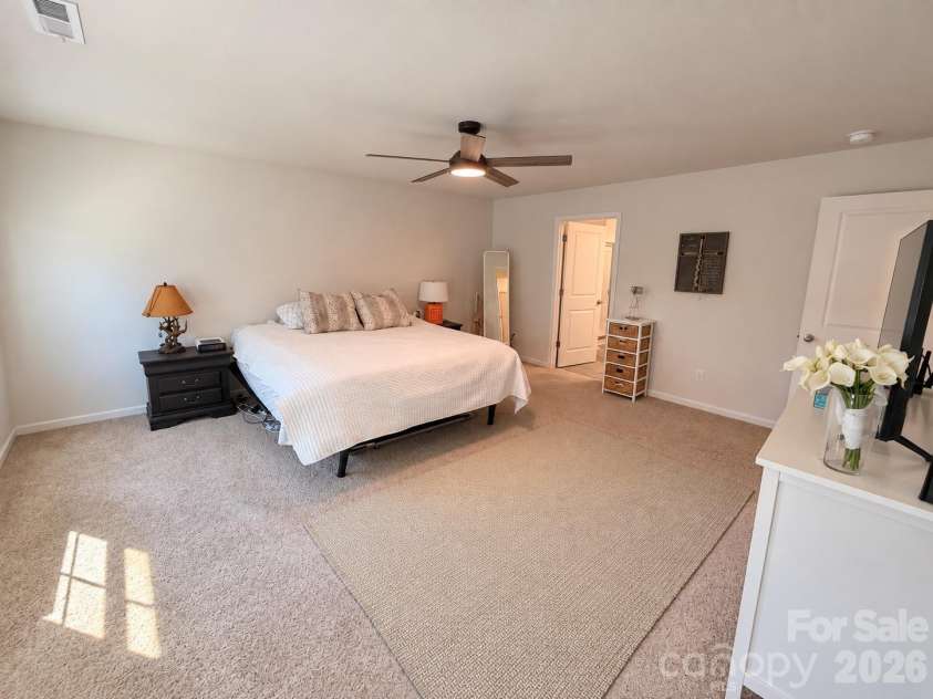 722 Hickory Point Drive, Lexington, NC 27292.  MLS# CAR4432065, YatesRealty ID 56017. 