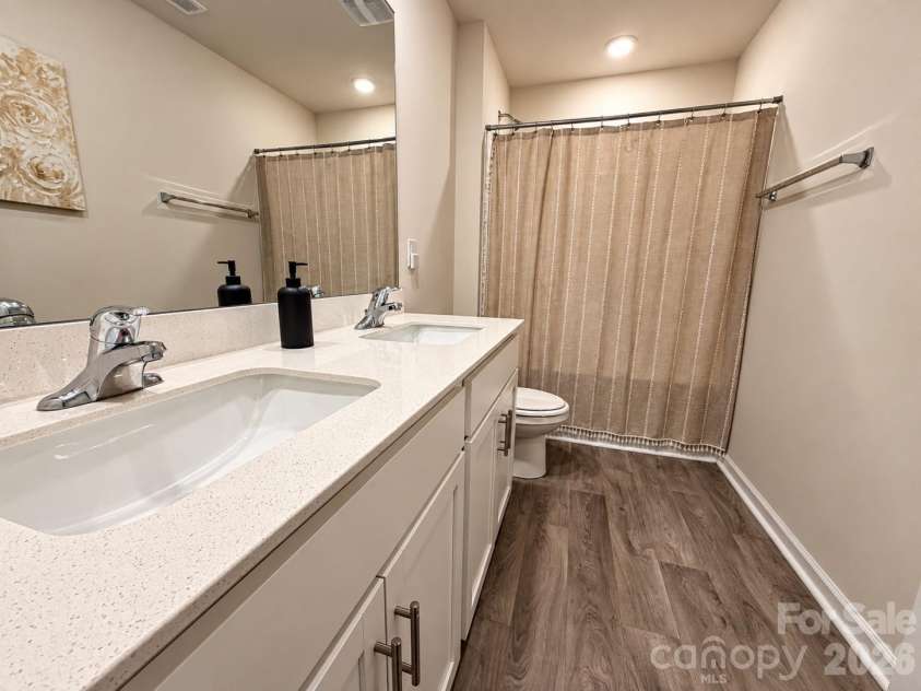 722 Hickory Point Drive, Lexington, NC 27292.  MLS# CAR4432065, YatesRealty ID 56017. 