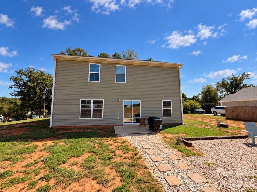 722 Hickory Point Drive, Lexington, NC 27292.  MLS# CAR4432065, YatesRealty ID 56017. 