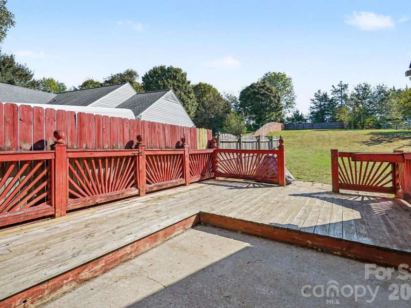 1279 Willowbreeze Court, Concord, NC 28025.  MLS# CAR4431948, YatesRealty ID 56019. 