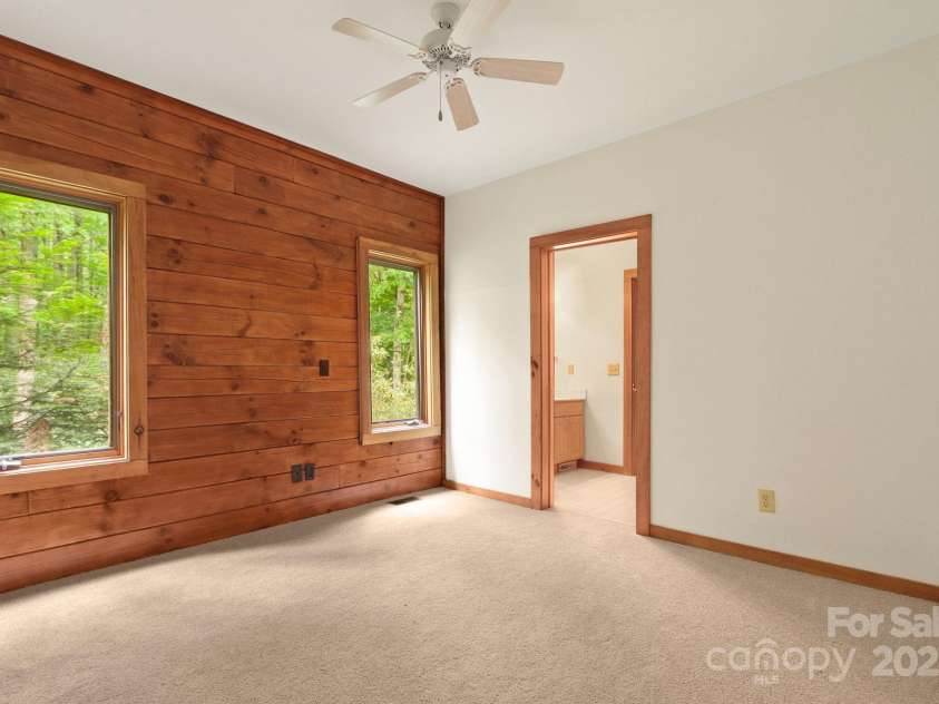 4102 Highway 221 None, Blowing Rock, NC 28605.  MLS# CAR4193880, YatesRealty ID 5602. Walk In Level