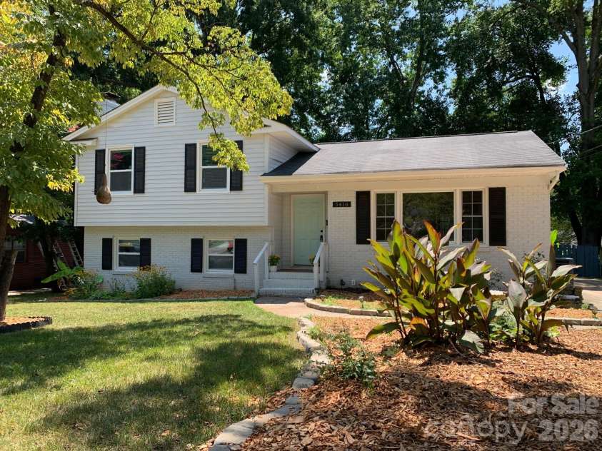 5416 Grafton Drive, Charlotte, NC 28215.  MLS# CAR4351912, YatesRealty ID 5602. 