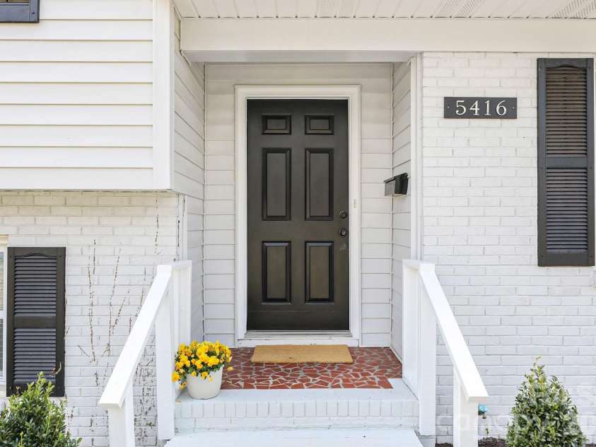 5416 Grafton Drive, Charlotte, NC 28215.  MLS# CAR4351912, YatesRealty ID 5602. 