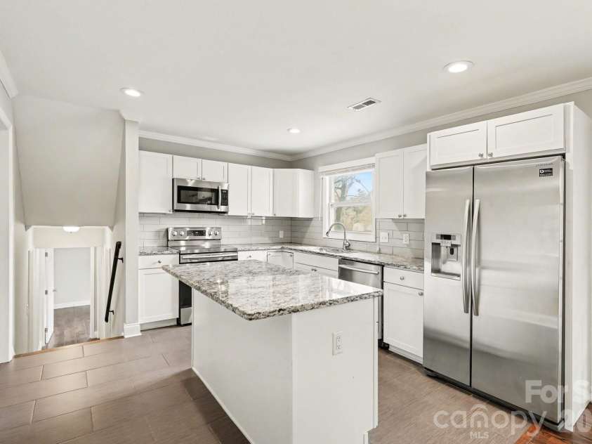 5416 Grafton Drive, Charlotte, NC 28215.  MLS# CAR4351912, YatesRealty ID 5602. 