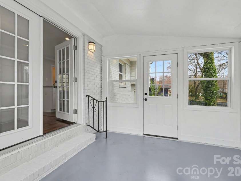 5416 Grafton Drive, Charlotte, NC 28215.  MLS# CAR4351912, YatesRealty ID 5602. 