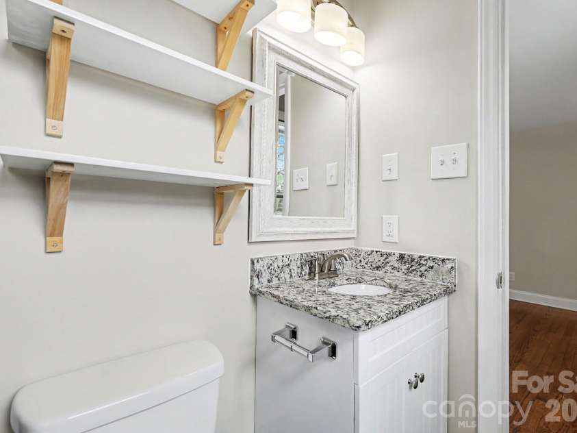 5416 Grafton Drive, Charlotte, NC 28215.  MLS# CAR4351912, YatesRealty ID 5602. 