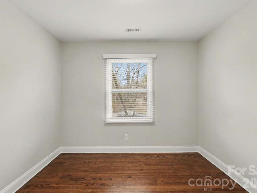 5416 Grafton Drive, Charlotte, NC 28215.  MLS# CAR4351912, YatesRealty ID 5602. Bedroom 3