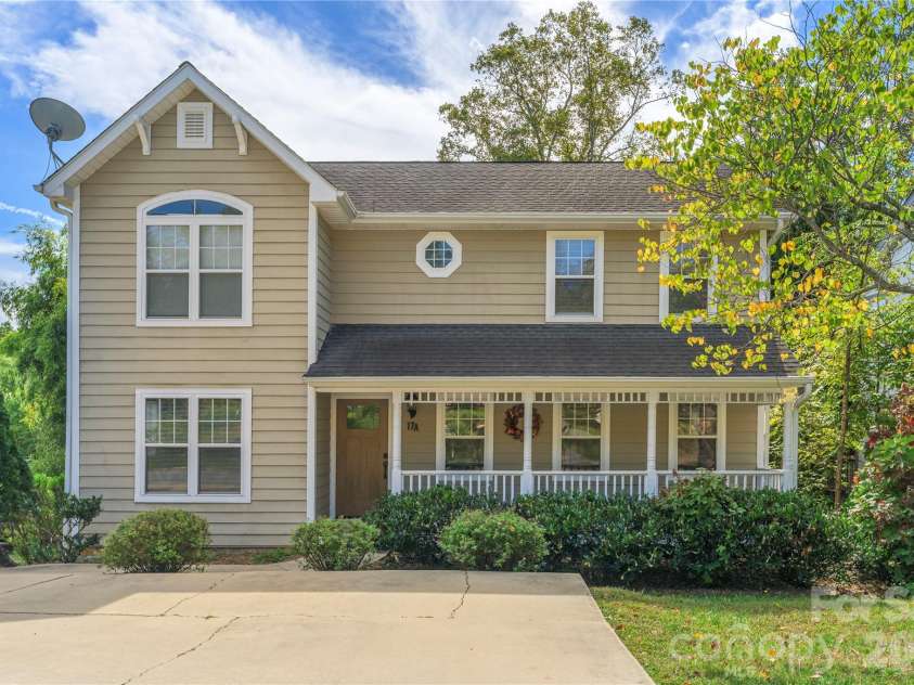 17 Sheridan Road, Asheville, NC 28803.  MLS# CAR4432121, YatesRealty ID 56021. 