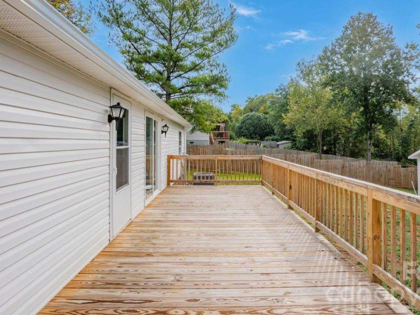 140 Ridge Creek Drive, Troutman, NC 28166.  MLS# CAR4426047, YatesRealty ID 56022. 