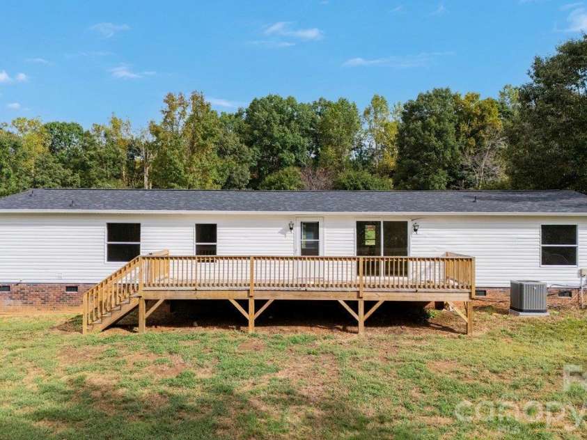 140 Ridge Creek Drive, Troutman, NC 28166.  MLS# CAR4426047, YatesRealty ID 56022. 