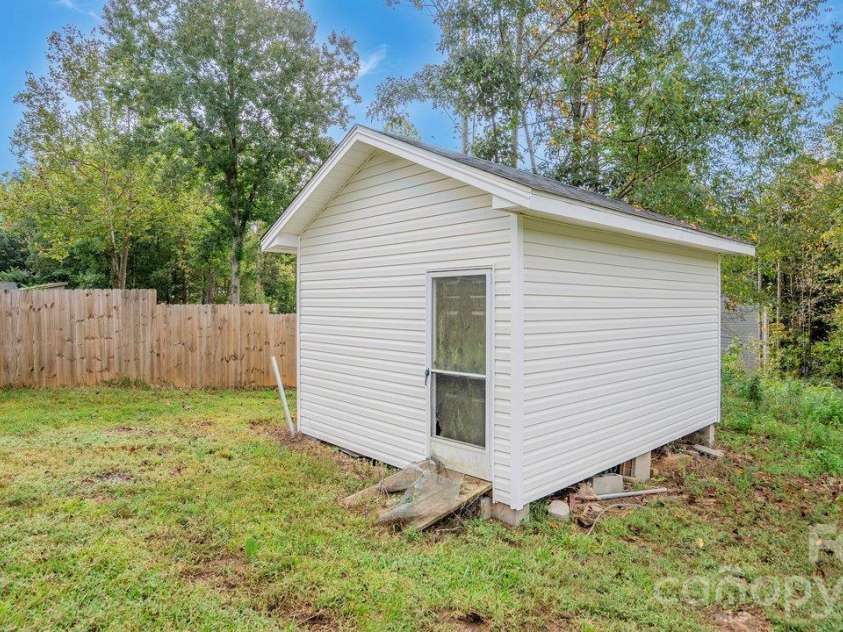 140 Ridge Creek Drive, Troutman, NC 28166.  MLS# CAR4426047, YatesRealty ID 56022. 