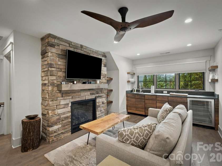 155 Otter Waller Drive, Nebo, NC 28761.  MLS# CAR4427161, YatesRealty ID 56025. 