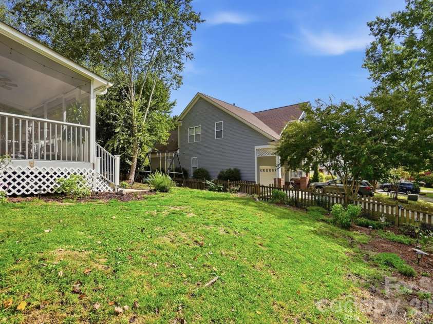 7337 Cascading Pines Drive, Tega Cay, SC 29708.  MLS# CAR4427395, YatesRealty ID 56026. 