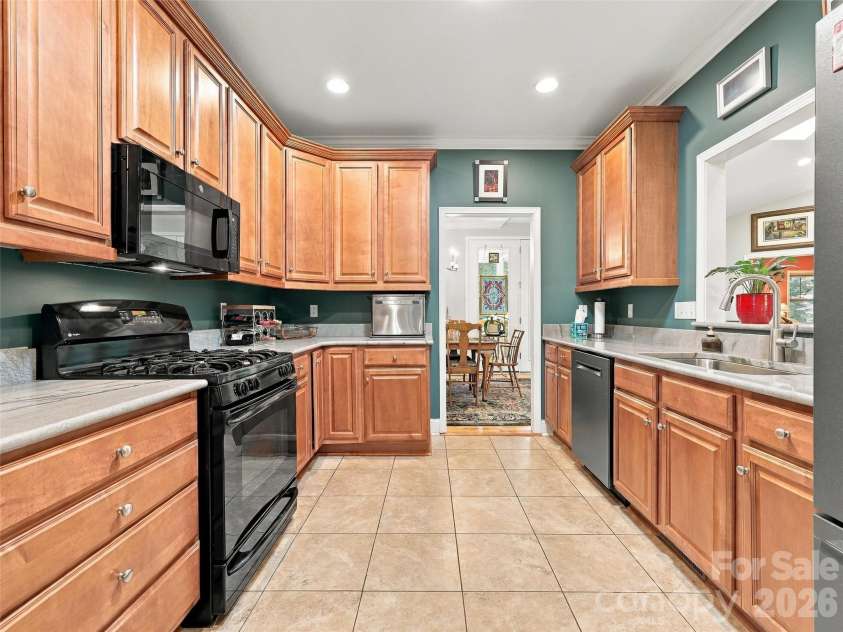 220 Waterside Drive, Hendersonville, NC 28791.  MLS# CAR4430320, YatesRealty ID 56028. 