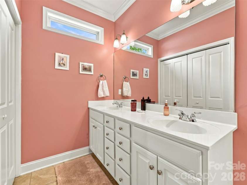 220 Waterside Drive, Hendersonville, NC 28791.  MLS# CAR4430320, YatesRealty ID 56028. 