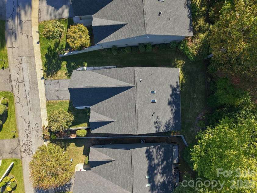 220 Waterside Drive, Hendersonville, NC 28791.  MLS# CAR4430320, YatesRealty ID 56028. 