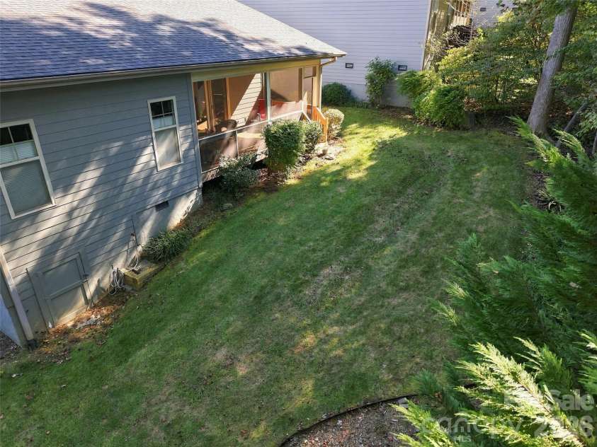 220 Waterside Drive, Hendersonville, NC 28791.  MLS# CAR4430320, YatesRealty ID 56028. 