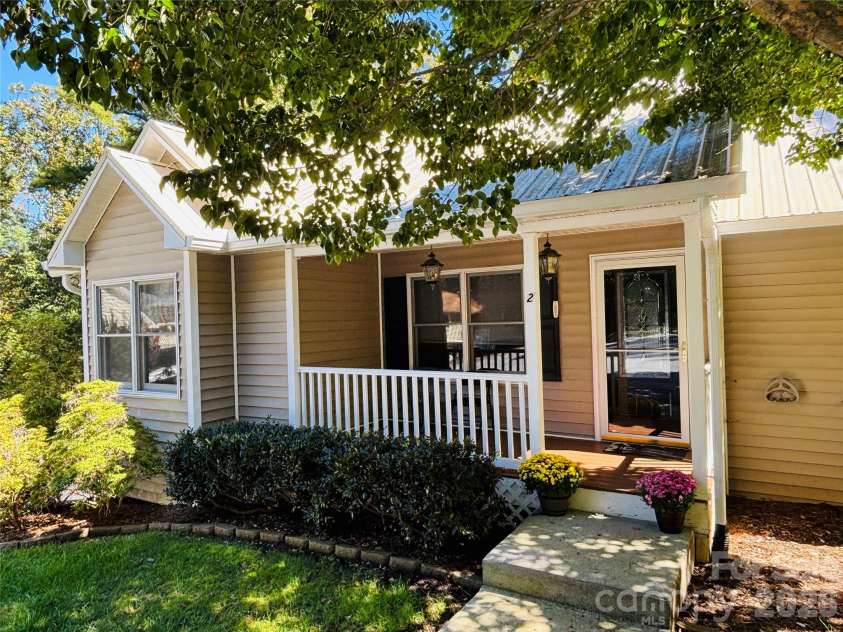 2 Maybury Place, Arden, NC 28704.  MLS# CAR4430417, YatesRealty ID 56031. 