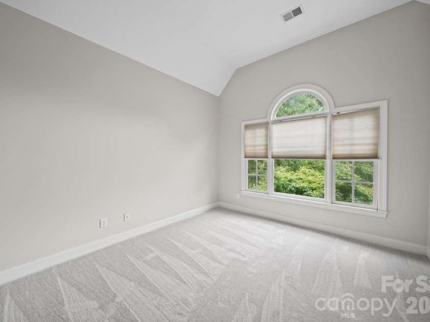 15025 Jockeys Ridge Drive, Charlotte, NC 28277.  MLS# CAR4429098, YatesRealty ID 56032. 