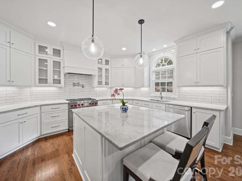 15025 Jockeys Ridge Drive, Charlotte, NC 28277.  MLS# CAR4429098, YatesRealty ID 56032. Kitchen