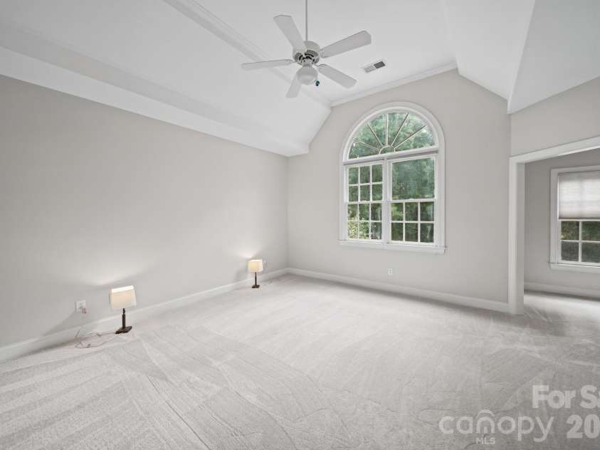 15025 Jockeys Ridge Drive, Charlotte, NC 28277.  MLS# CAR4429098, YatesRealty ID 56032. Primary Bedroom