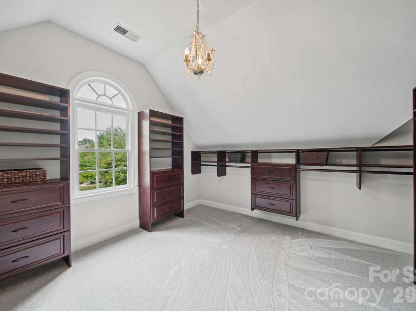 15025 Jockeys Ridge Drive, Charlotte, NC 28277.  MLS# CAR4429098, YatesRealty ID 56032. Walk-in Primary Closet