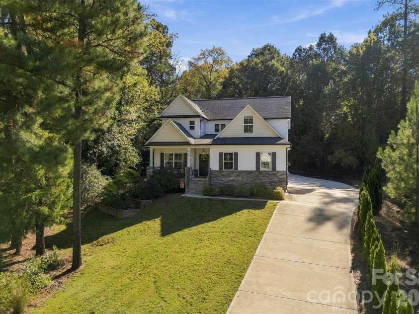 419 Spruce Place, Concord, NC 28025.  MLS# CAR4430259, YatesRealty ID 56034. 