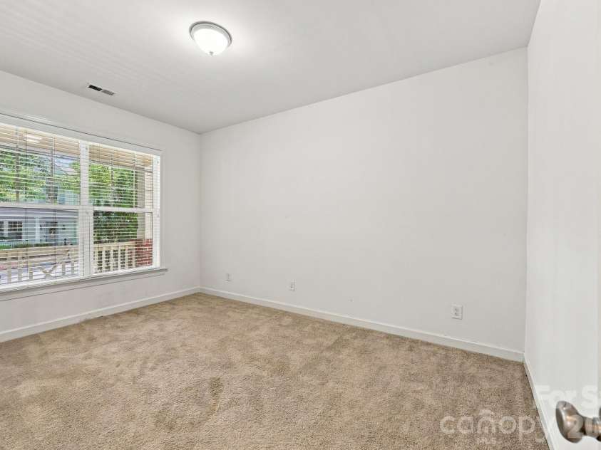 17625 Harbor Walk Drive, Cornelius, NC 28031.  MLS# CAR4430136, YatesRealty ID 56037. 