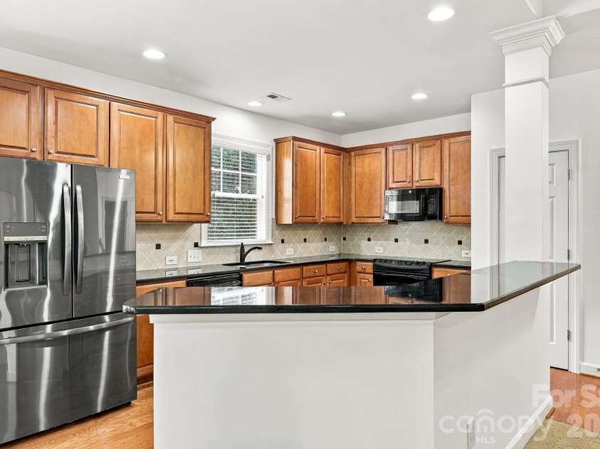 17625 Harbor Walk Drive, Cornelius, NC 28031.  MLS# CAR4430136, YatesRealty ID 56037. 