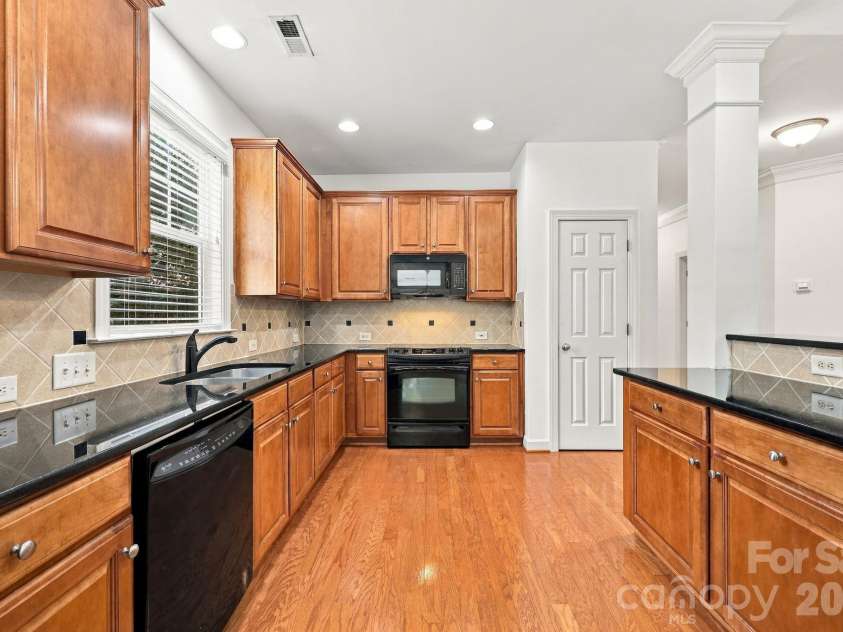 17625 Harbor Walk Drive, Cornelius, NC 28031.  MLS# CAR4430136, YatesRealty ID 56037. 