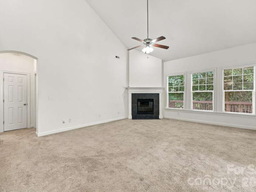 17625 Harbor Walk Drive, Cornelius, NC 28031.  MLS# CAR4430136, YatesRealty ID 56037. 