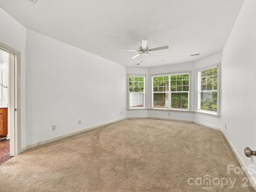 17625 Harbor Walk Drive, Cornelius, NC 28031.  MLS# CAR4430136, YatesRealty ID 56037. 
