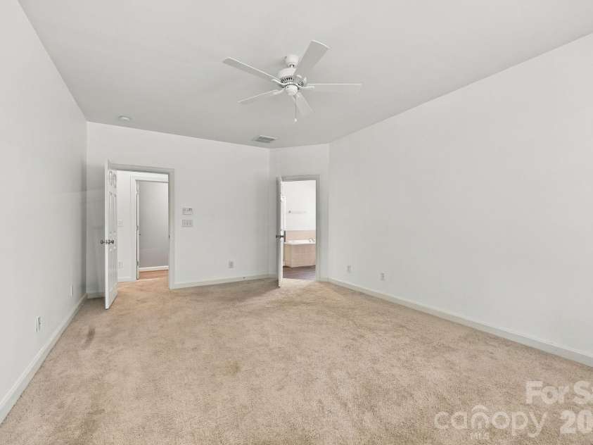 17625 Harbor Walk Drive, Cornelius, NC 28031.  MLS# CAR4430136, YatesRealty ID 56037. 