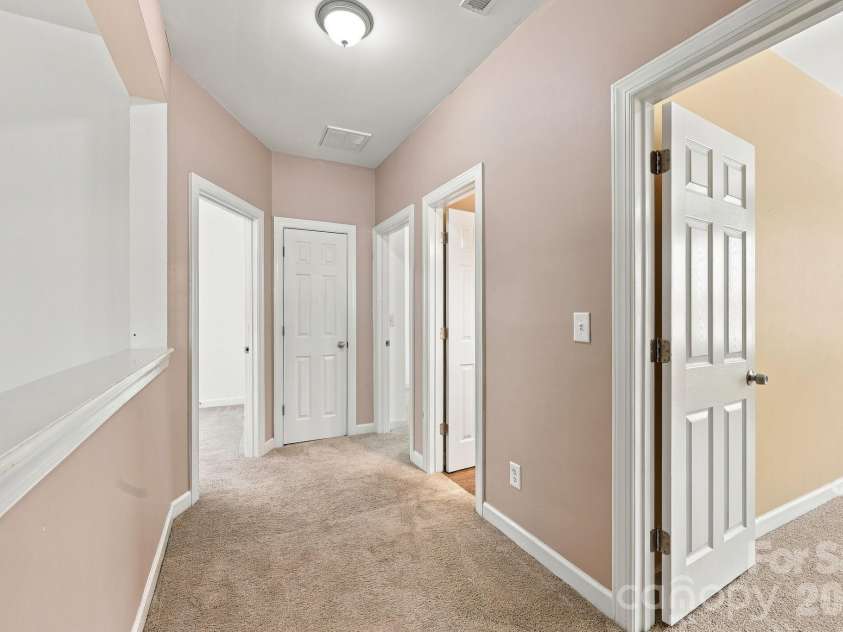 17625 Harbor Walk Drive, Cornelius, NC 28031.  MLS# CAR4430136, YatesRealty ID 56037. 