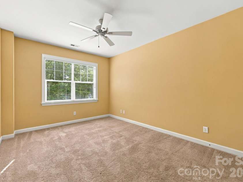 17625 Harbor Walk Drive, Cornelius, NC 28031.  MLS# CAR4430136, YatesRealty ID 56037. 