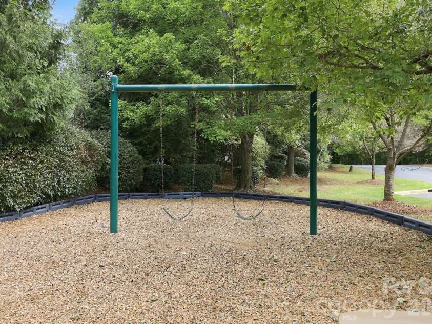 17625 Harbor Walk Drive, Cornelius, NC 28031.  MLS# CAR4430136, YatesRealty ID 56037. 