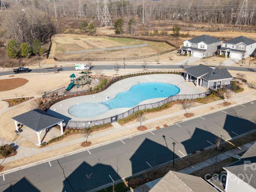 12425 Larue Lane, Huntersville, NC 28078.  MLS# CAR4231476, YatesRealty ID 5604. 