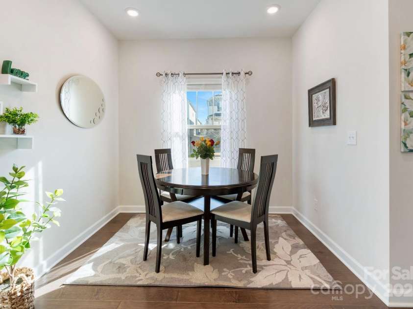 12425 Larue Lane, Huntersville, NC 28078.  MLS# CAR4231476, YatesRealty ID 5604. Dining area off the kitchen