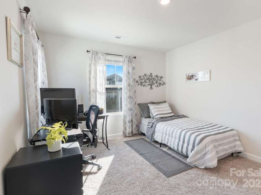 12425 Larue Lane, Huntersville, NC 28078.  MLS# CAR4231476, YatesRealty ID 5604. Guest bedroom