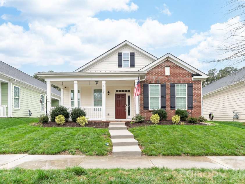 1324 Assembly Street, Belmont, NC 28012.  MLS# CAR4342801, YatesRealty ID 5604. 