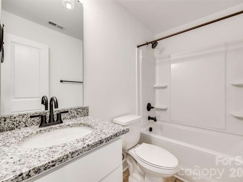 2336 West Boulevard, Charlotte, NC 28208.  MLS# CAR4433409, YatesRealty ID 56044. 