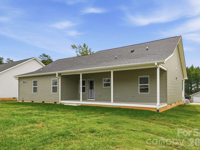 7667 Sarah Drive, Denver, NC 28037.  MLS# CAR4433380, YatesRealty ID 56045. 