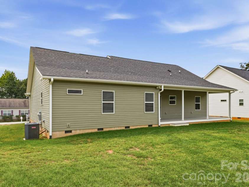 7667 Sarah Drive, Denver, NC 28037.  MLS# CAR4433380, YatesRealty ID 56045. 
