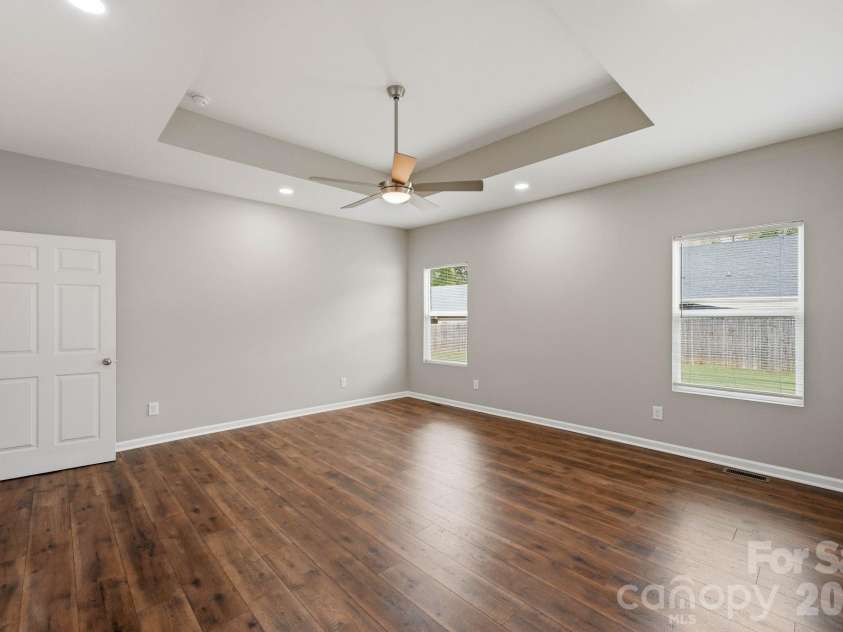 7667 Sarah Drive, Denver, NC 28037.  MLS# CAR4433380, YatesRealty ID 56045. 