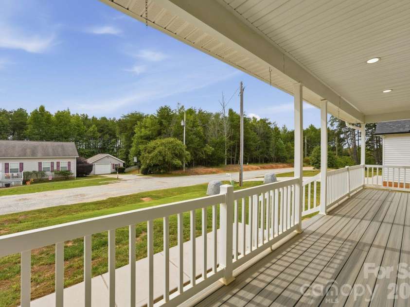 7667 Sarah Drive, Denver, NC 28037.  MLS# CAR4433380, YatesRealty ID 56045. 