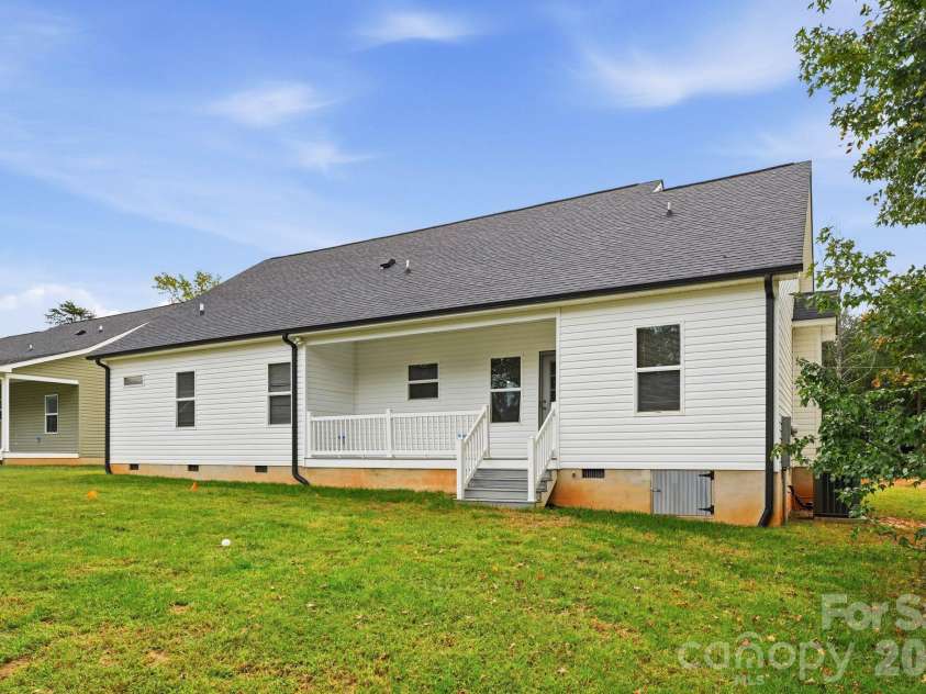 7659 Sarah Drive, Denver, NC 28037.  MLS# CAR4433456, YatesRealty ID 56046. 
