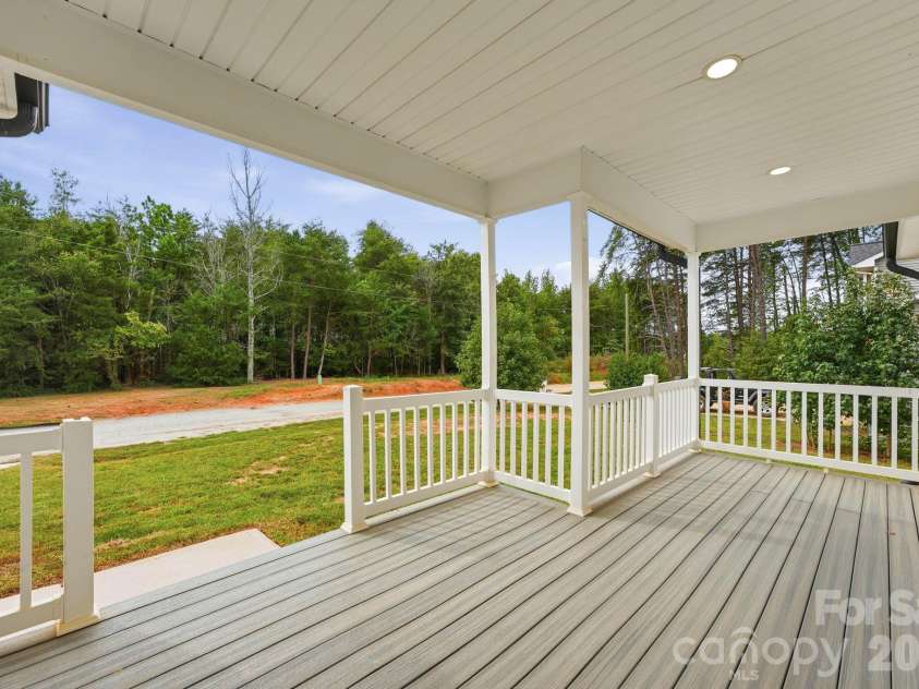 7659 Sarah Drive, Denver, NC 28037.  MLS# CAR4433456, YatesRealty ID 56046. 