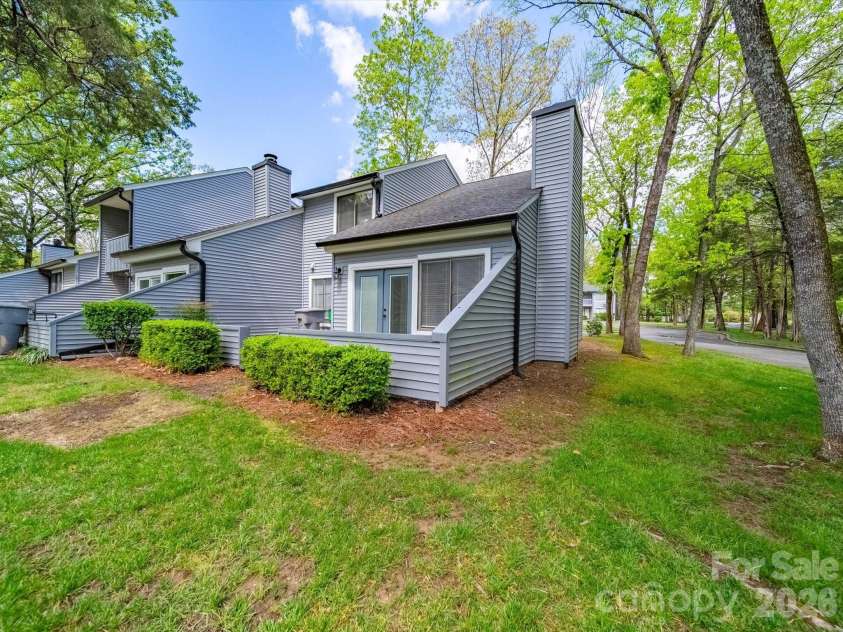11222 Carmel Chace Drive, Charlotte, NC 28226.  MLS# CAR4424179, YatesRealty ID 56048. 
