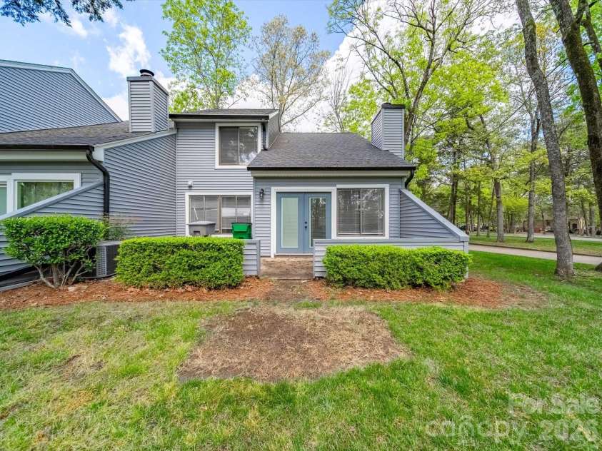 11222 Carmel Chace Drive, Charlotte, NC 28226.  MLS# CAR4424179, YatesRealty ID 56048. 